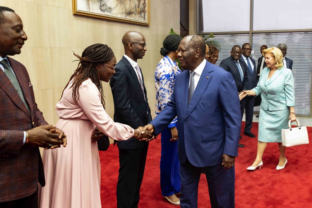 cote-d-ivoire-alassane-ouattara-a-regagne-abidjan-apres-un-sejour-en-coree_d0ijgy3o5o