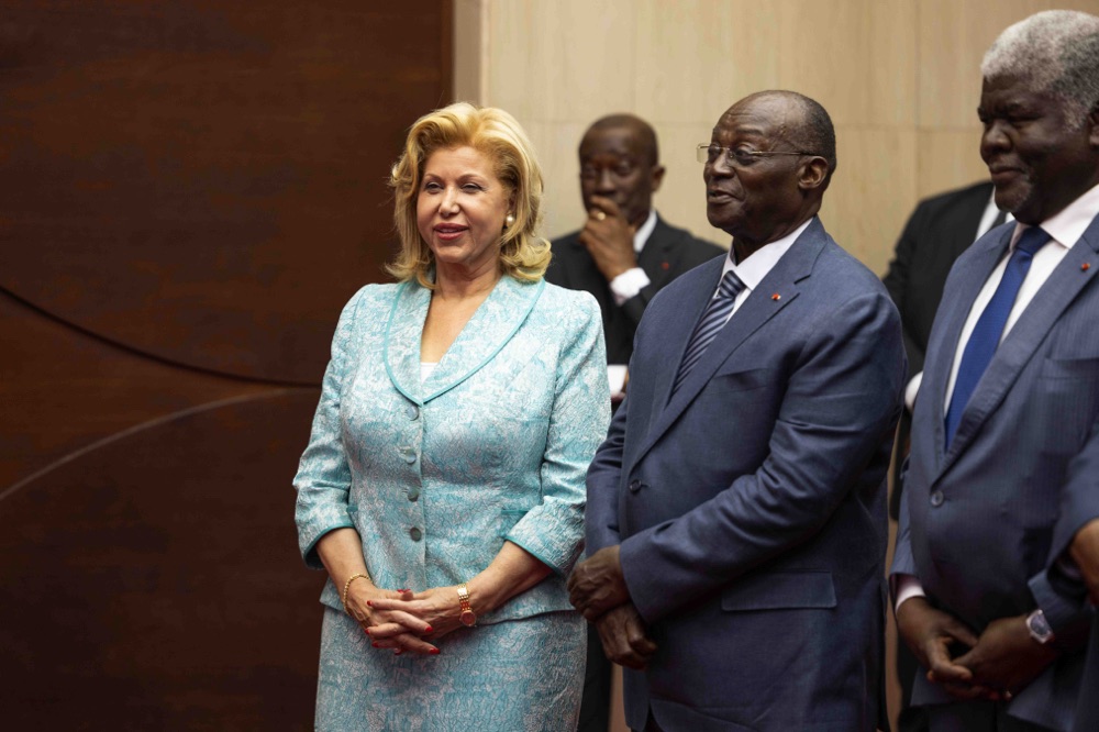 cote-d-ivoire-alassane-ouattara-a-regagne-abidjan-apres-un-sejour-en-coree_mdwsotpp69a
