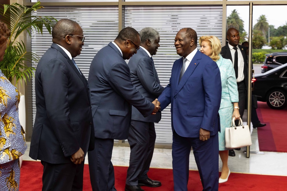 cote-d-ivoire-alassane-ouattara-a-regagne-abidjan-apres-un-sejour-en-coree_v42j0atgomd