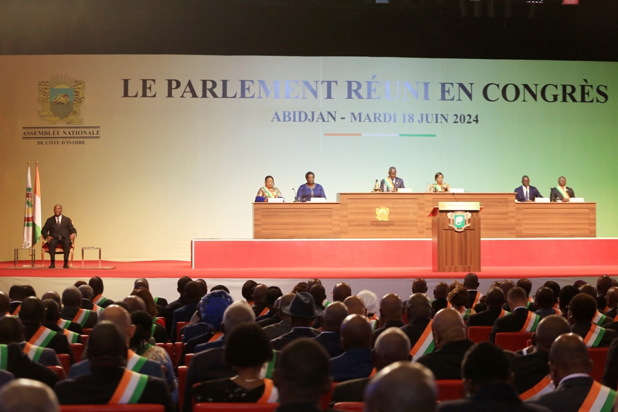cote-divoire-le-parlement-ivoirien-reuni-en-congres-a-abidjan_d9t928tz7w