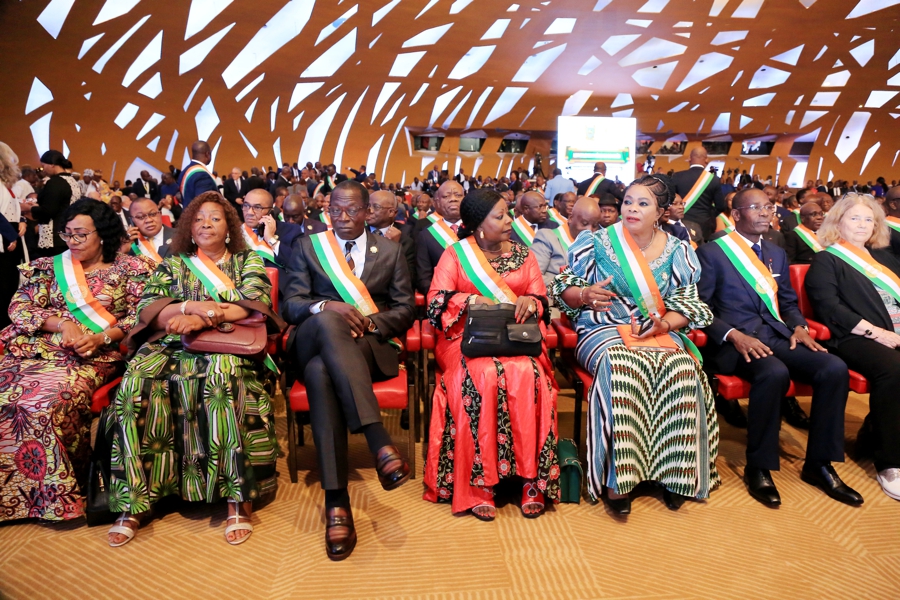 cote-divoire-le-parlement-ivoirien-reuni-en-congres-a-abidjan_dv1d6di9ajj