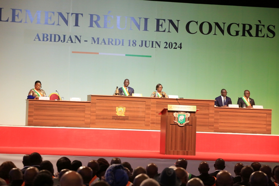 cote-divoire-le-parlement-ivoirien-reuni-en-congres-a-abidjan_sotnpvmhlir