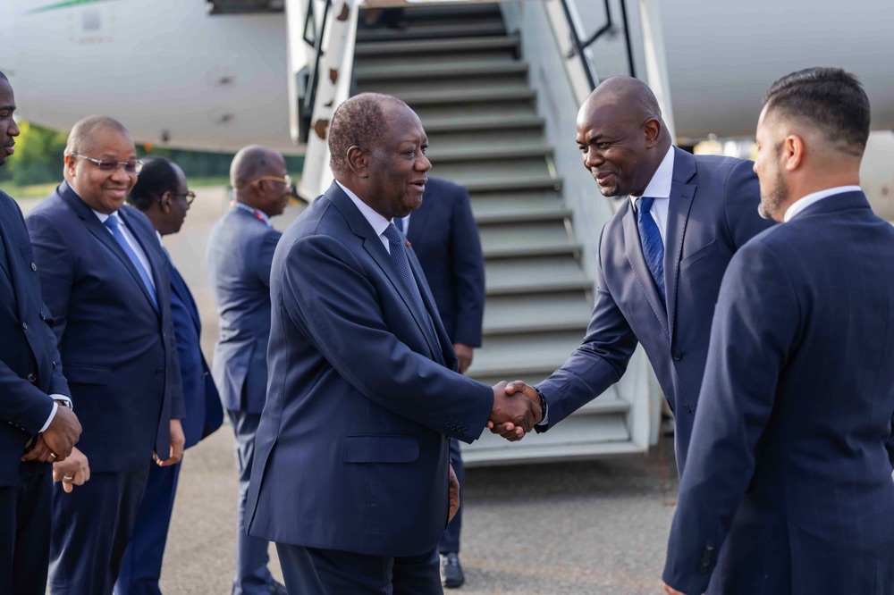 diplomatie-arrivee-du-president-ouattara-en-suisse_kmc4bcjv4