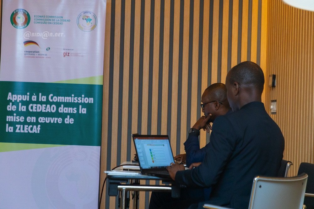 integration-lancement-a-abidjan-du-certificat-d-origine-electronique-de-la-_bfh6hmslk8b