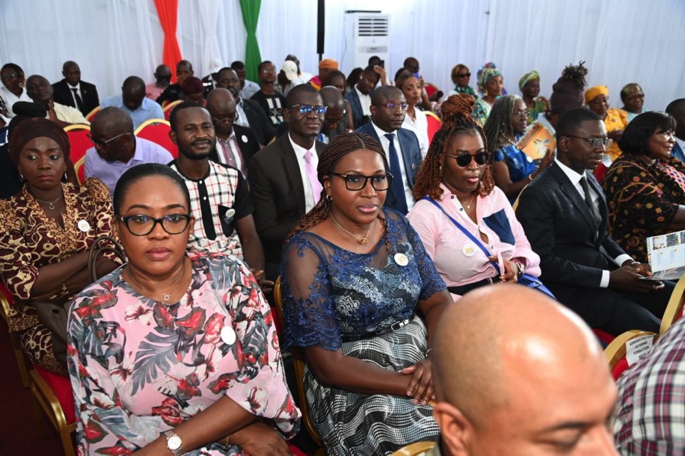 la-premiere-dame-dominique-ouattara-a-procede-a-l-inauguration-du-centre-de_0aqhccysjnka