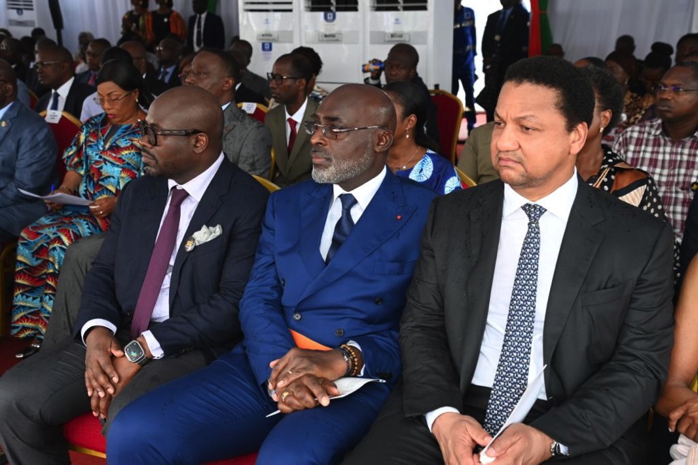 la-premiere-dame-dominique-ouattara-a-procede-a-l-inauguration-du-centre-de_4om4i4g5xek