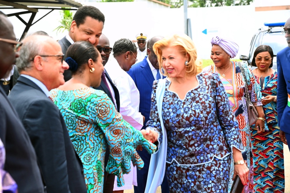 la-premiere-dame-dominique-ouattara-a-procede-a-l-inauguration-du-centre-de_kwcq8v5k9hi