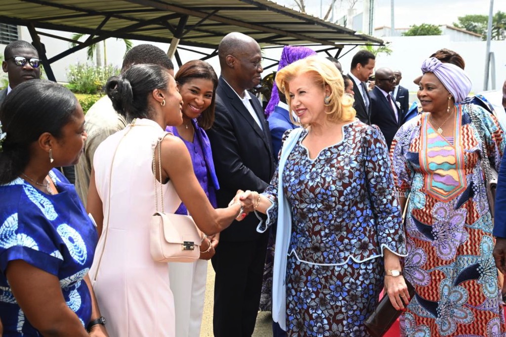 la-premiere-dame-dominique-ouattara-a-procede-a-l-inauguration-du-centre-de_uhtmke2zt1