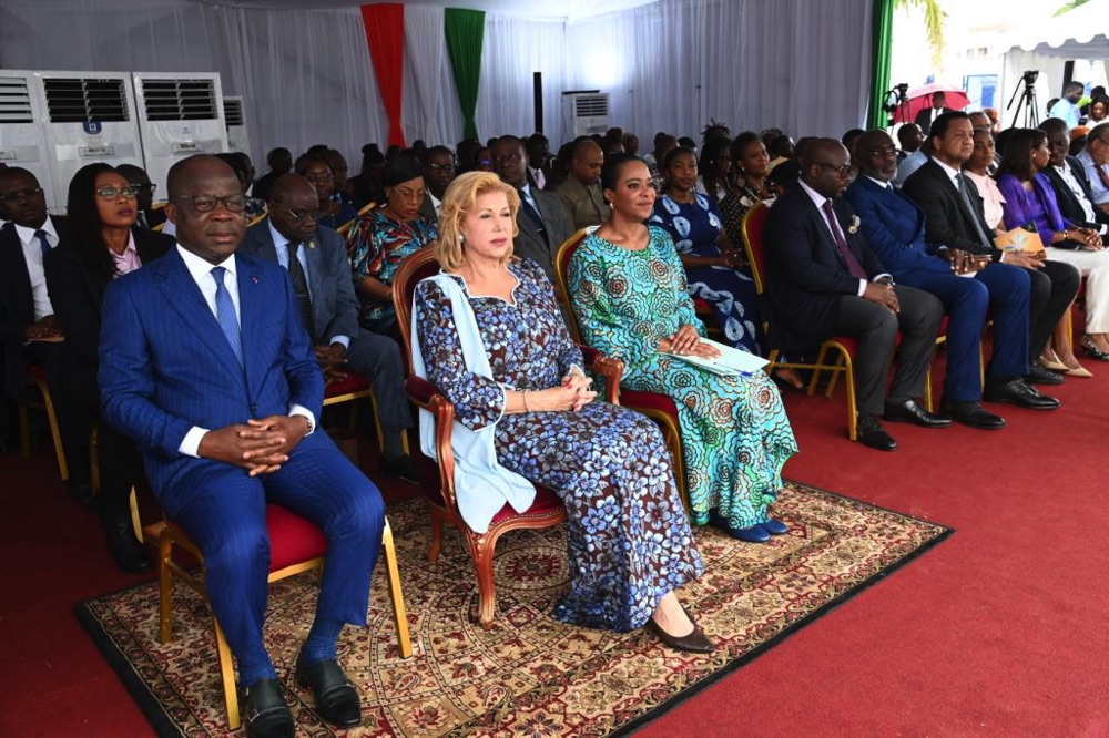 la-premiere-dame-dominique-ouattara-a-procede-a-l-inauguration-du-centre-de_utdbmx2fee