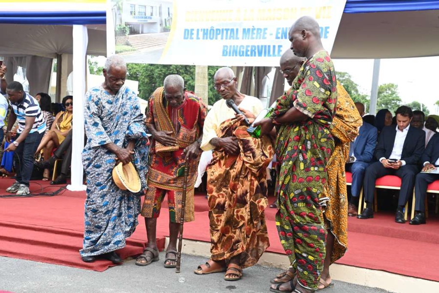 la-premiere-dame-inaugure-la-maison-de-vie-de-l-hopital-mere-enfant_9t3xfrgh7l