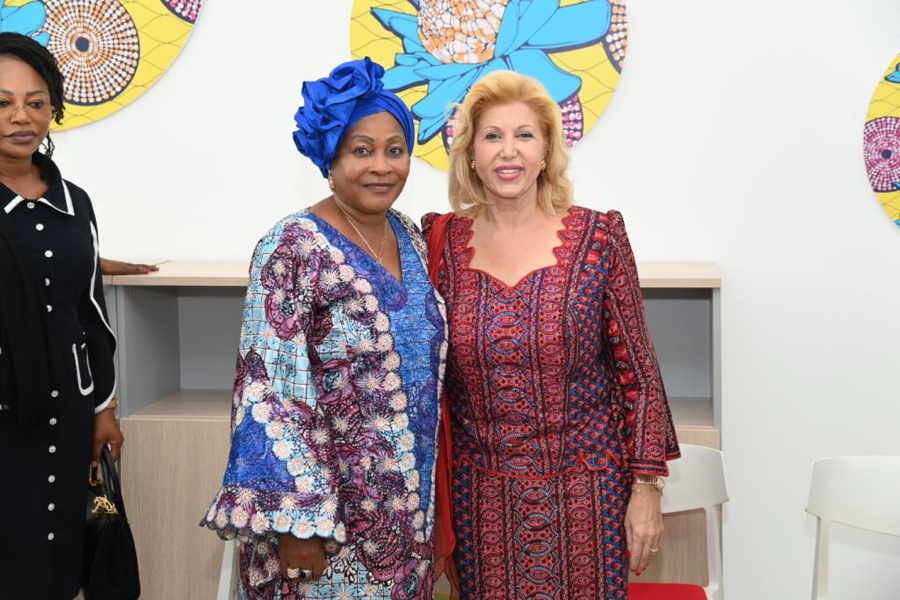 la-premiere-dame-inaugure-la-maison-de-vie-de-l-hopital-mere-enfant_fnekwu0yw3j
