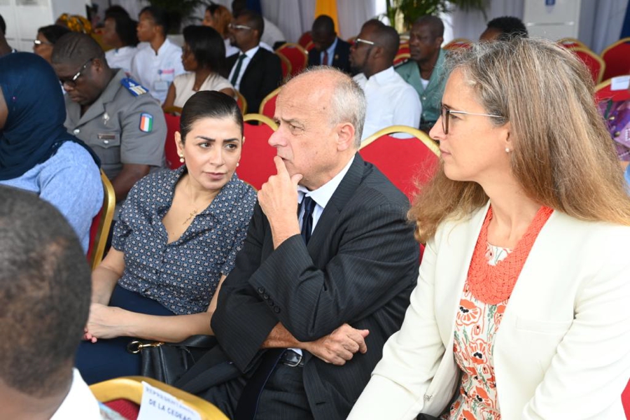 la-premiere-dame-inaugure-la-maison-de-vie-de-l-hopital-mere-enfant_gc75ag68muq