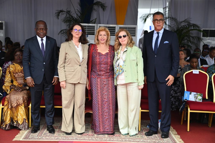 la-premiere-dame-inaugure-la-maison-de-vie-de-l-hopital-mere-enfant_gw4e4dee08j