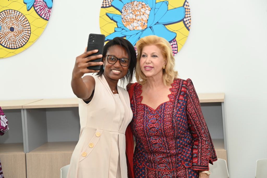la-premiere-dame-inaugure-la-maison-de-vie-de-l-hopital-mere-enfant_h7qwttvxdp