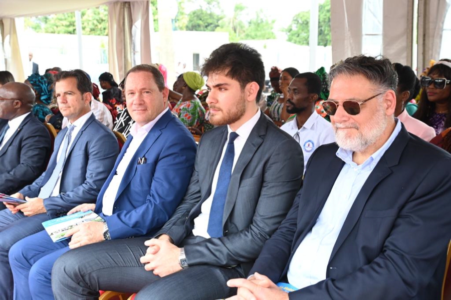 la-premiere-dame-inaugure-la-maison-de-vie-de-l-hopital-mere-enfant_ibqdfb6xwjg