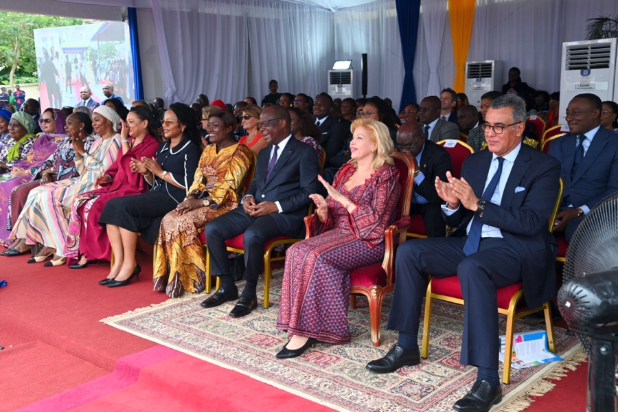 la-premiere-dame-inaugure-la-maison-de-vie-de-l-hopital-mere-enfant_iyyps2npnwc