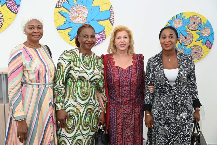 la-premiere-dame-inaugure-la-maison-de-vie-de-l-hopital-mere-enfant_jcu328pxgn