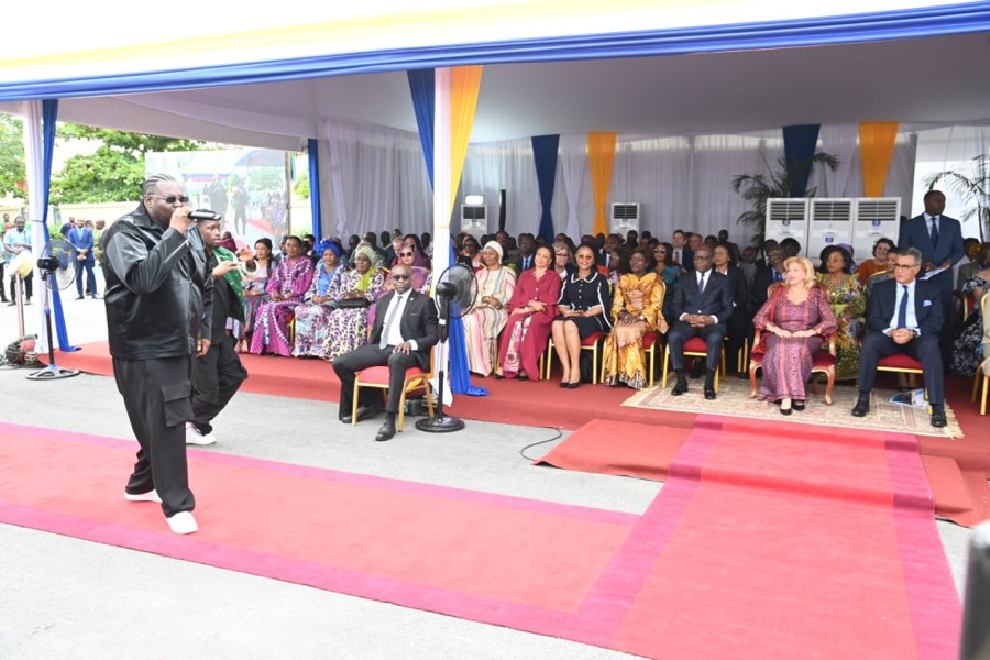 la-premiere-dame-inaugure-la-maison-de-vie-de-l-hopital-mere-enfant_mlbuxr1dxt