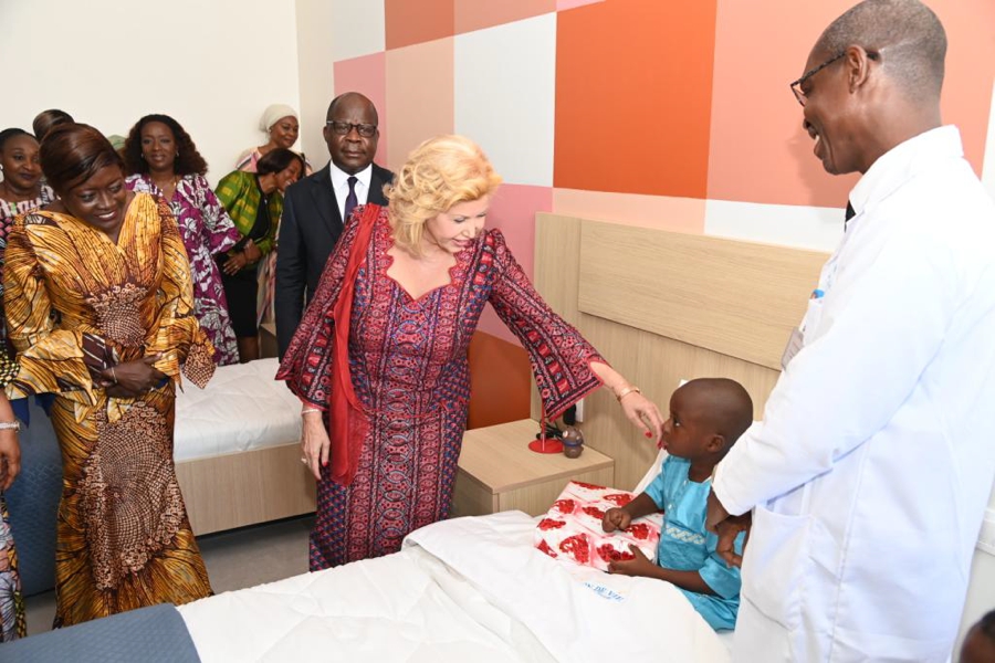 la-premiere-dame-inaugure-la-maison-de-vie-de-l-hopital-mere-enfant_oaxafn1hoh