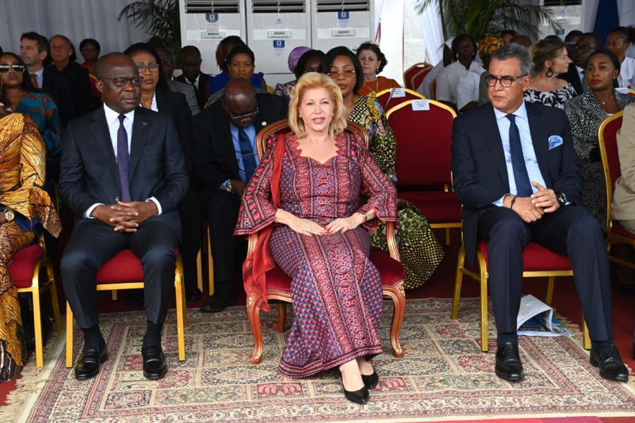 la-premiere-dame-inaugure-la-maison-de-vie-de-l-hopital-mere-enfant_ogk8rek0j3