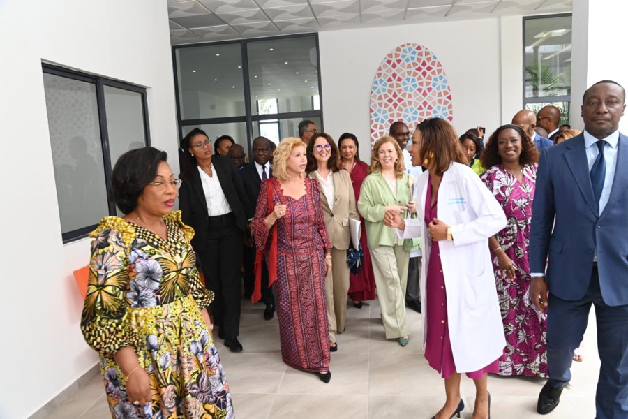 la-premiere-dame-inaugure-la-maison-de-vie-de-l-hopital-mere-enfant_otjplobfa9s