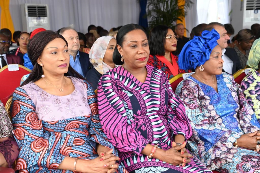 la-premiere-dame-inaugure-la-maison-de-vie-de-l-hopital-mere-enfant_pc4y65wif5i