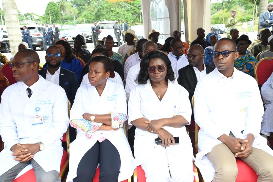 la-premiere-dame-inaugure-la-maison-de-vie-de-l-hopital-mere-enfant_q1oi9twp0o
