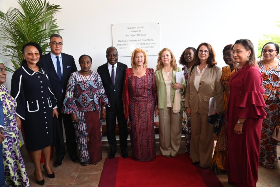 la-premiere-dame-inaugure-la-maison-de-vie-de-l-hopital-mere-enfant_uwbip1jffpa