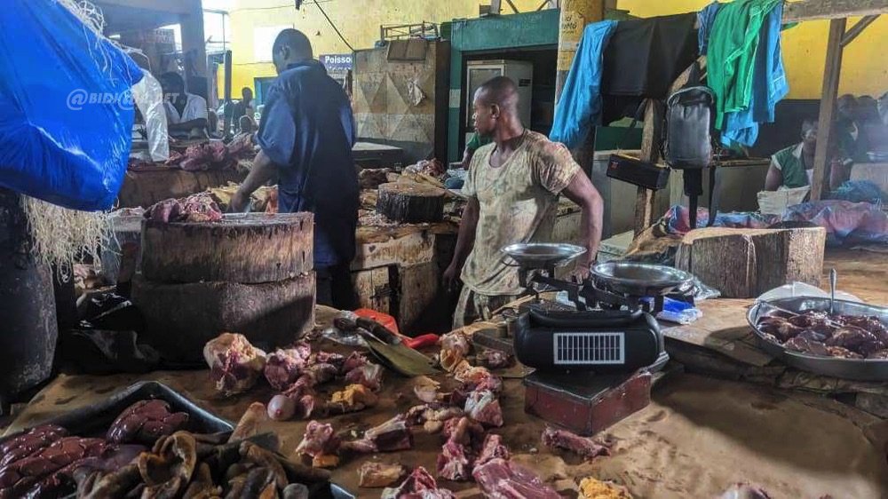 lutte-contre-la-vie-chere-saisie-plusieurs-kilogrammes-de-viande-a-cocody_atljqrs8u4i