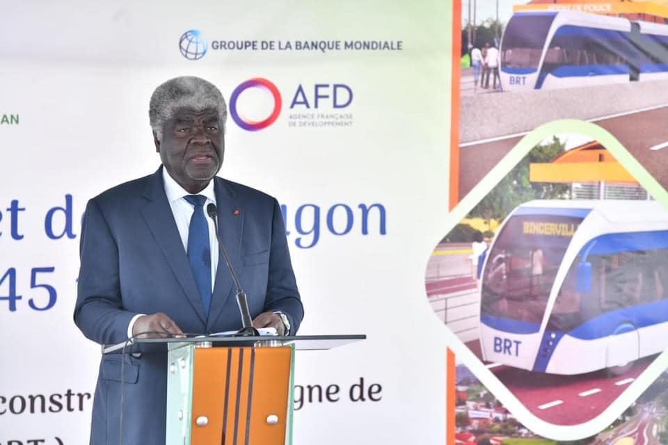Côte d’Ivoire/Transport : les travaux de construction de la ligne du Bus Rapid Transit (BRT) Yopougon-Bingerville d’une valeur de 242 milliards de FCFA officiellement lancés.