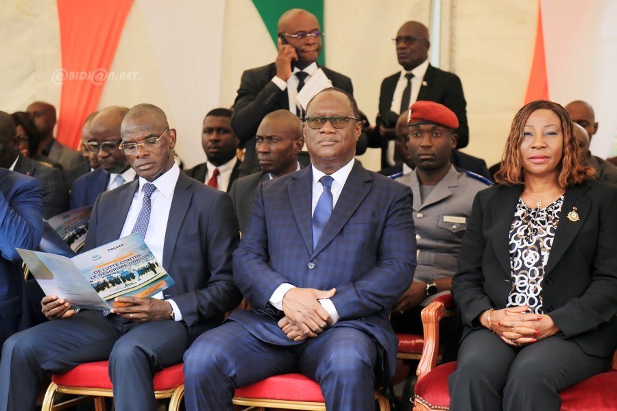 ceremonie-de-lancement-officiel-de-l-operation-de-lutte-contre-le-desordre-_3qwa173wg59