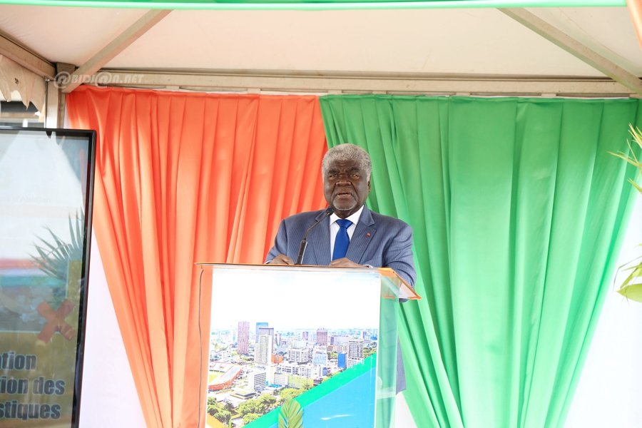 ceremonie-de-lancement-officiel-de-l-operation-de-lutte-contre-le-desordre-_gkpg4zn1hn