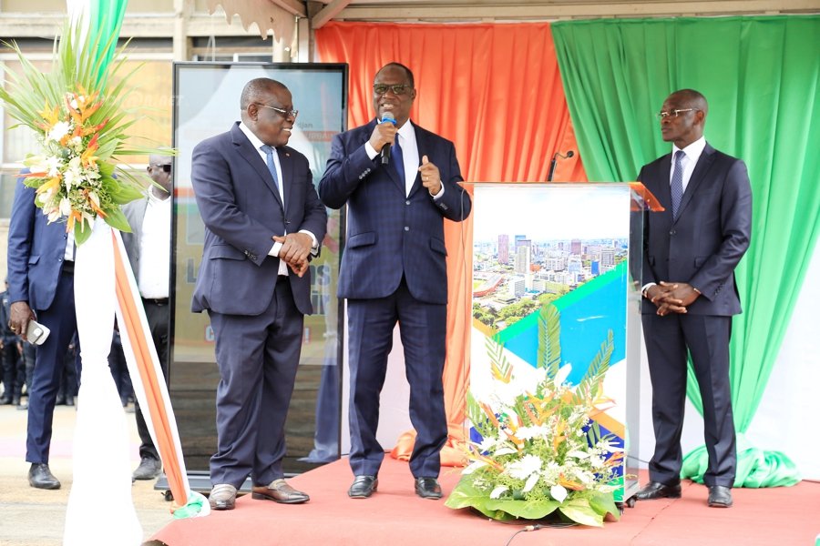ceremonie-de-lancement-officiel-de-l-operation-de-lutte-contre-le-desordre-_lmd9fcy3xyf