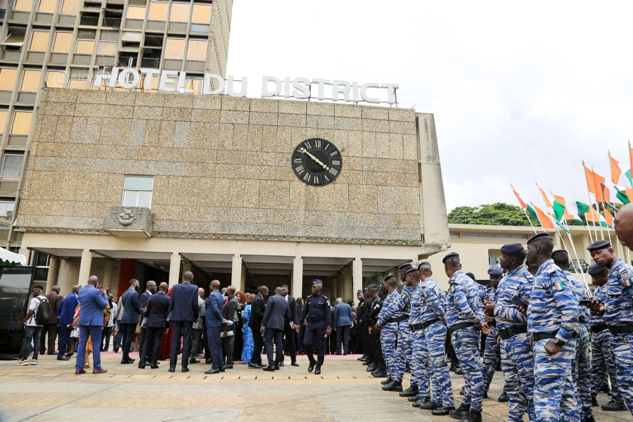 ceremonie-de-lancement-officiel-de-l-operation-de-lutte-contre-le-desordre-_mogtm4pyhgq