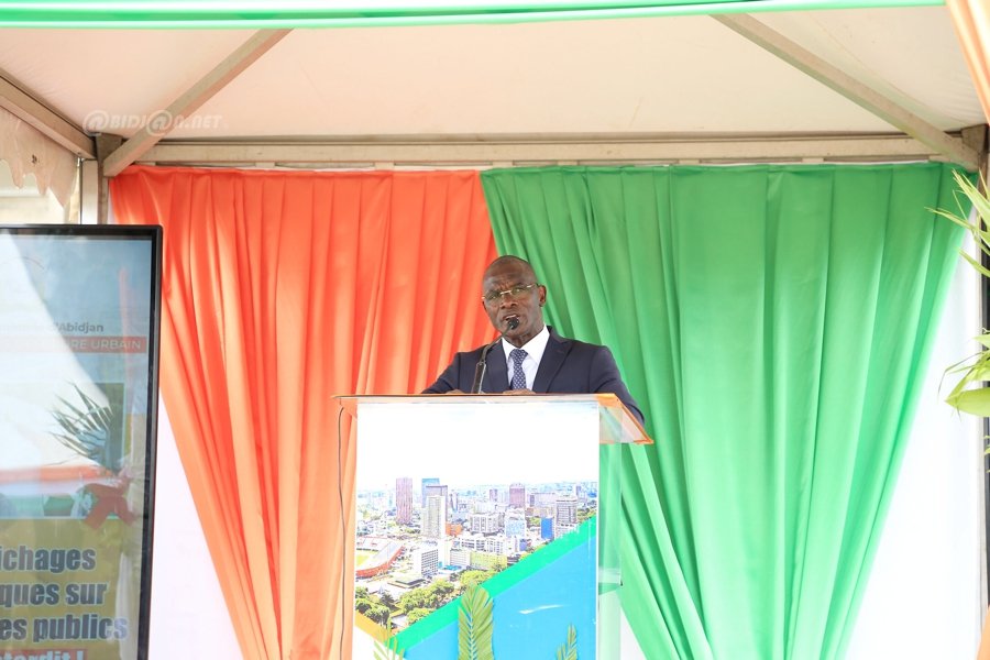 ceremonie-de-lancement-officiel-de-l-operation-de-lutte-contre-le-desordre-_n3k2c27ggng