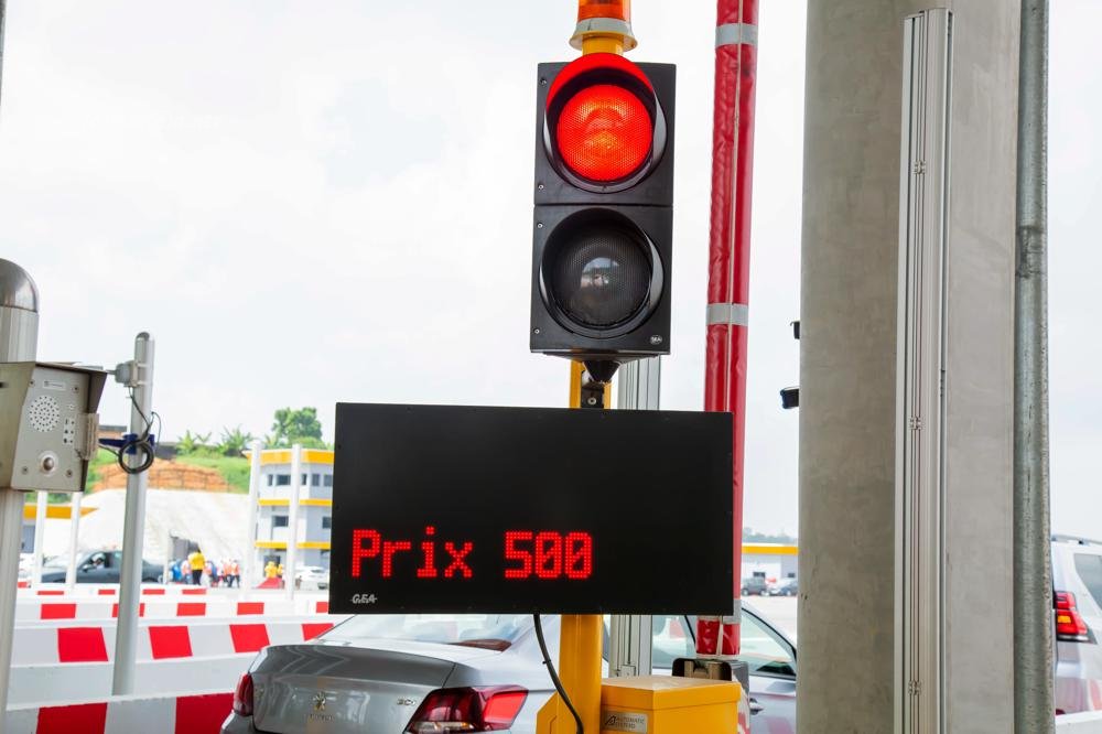 cote-d-ivoire-mise-en-service-officielle-du-poste-a-peage-du-4eme-pont_00wf7k2gw66sa