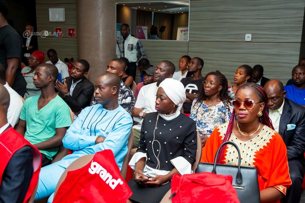 infrastructures-electriques-et-numeriques-du-batiment-le-groupe-legrand-lan_wastl7dat2