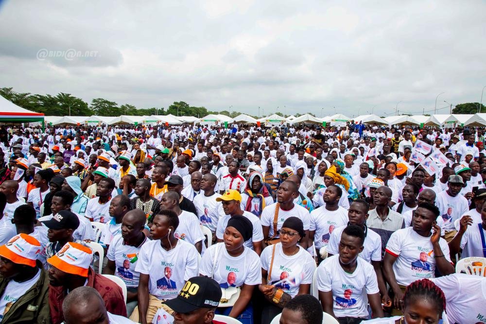 yamoussoukro-ceremonie-dhommage-des-producteurs-du-cafe-cacao-au-president-_jbbw2pa0cn