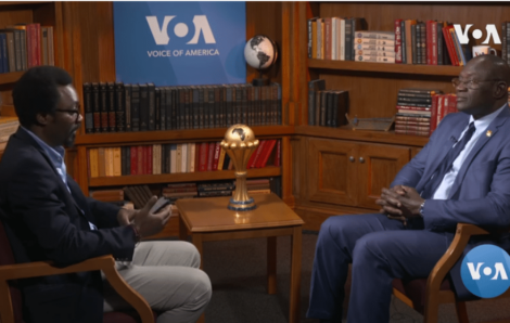 Le trophée de la CAN fait escale chez VOA.