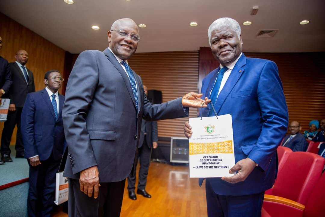 Côte d’Ivoire: le Premier ministre Beugré Mambé salue le lancement du magazine « La Vie des Institutions » pour une meilleure transparence et communication gouvernementale.
