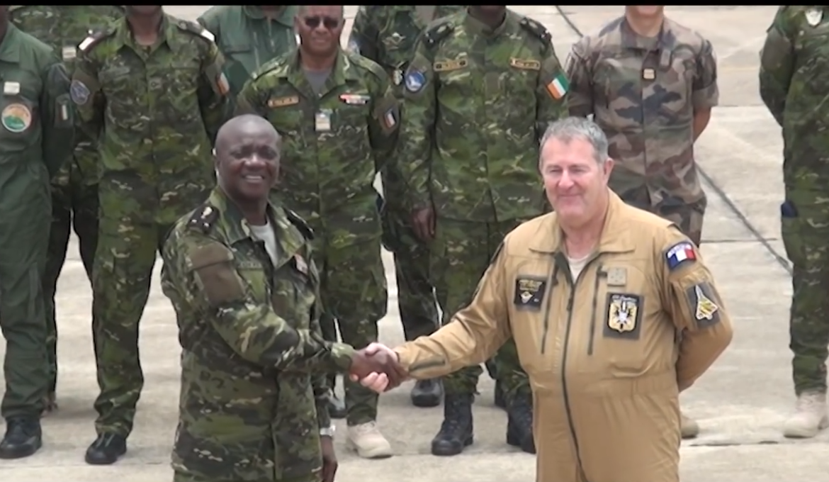 CIV_France_Aeronefs_Bouake_1