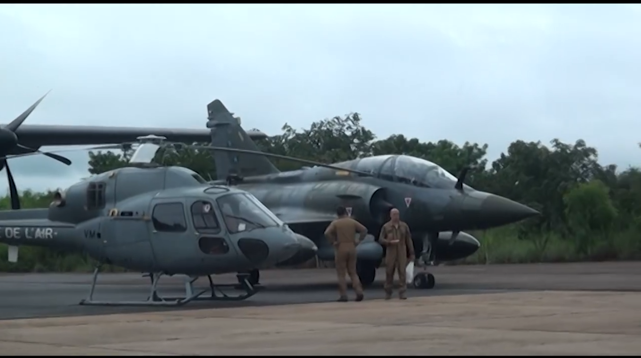 CIV_France_Aeronefs_Bouake_10