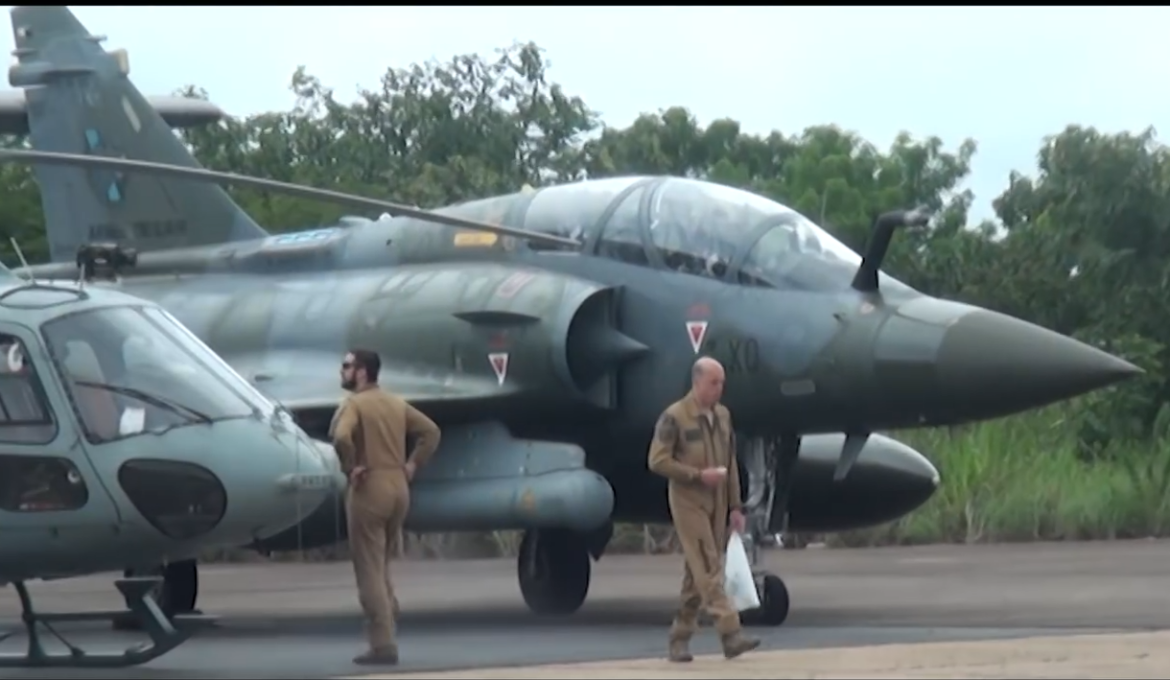 CIV_France_Aeronefs_Bouake_11