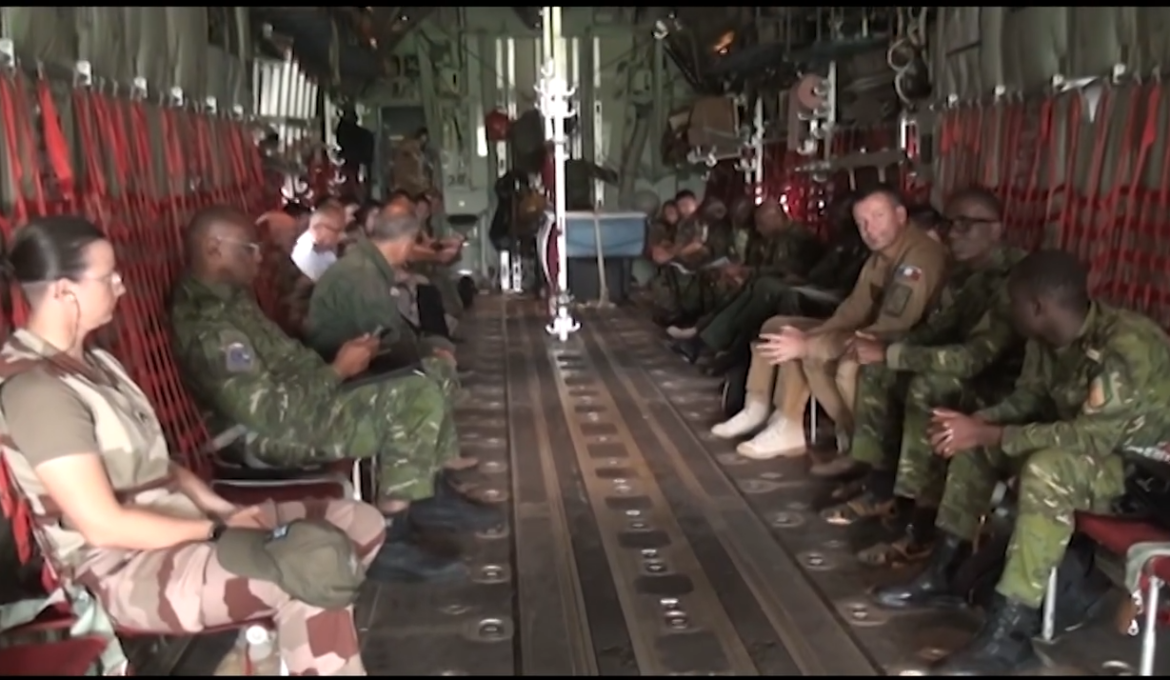 CIV_France_Aeronefs_Bouake_21