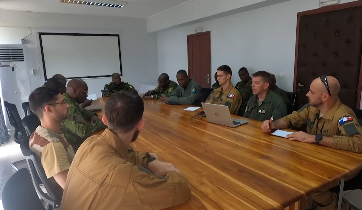 CIV_France_Aeronefs_Bouake_26