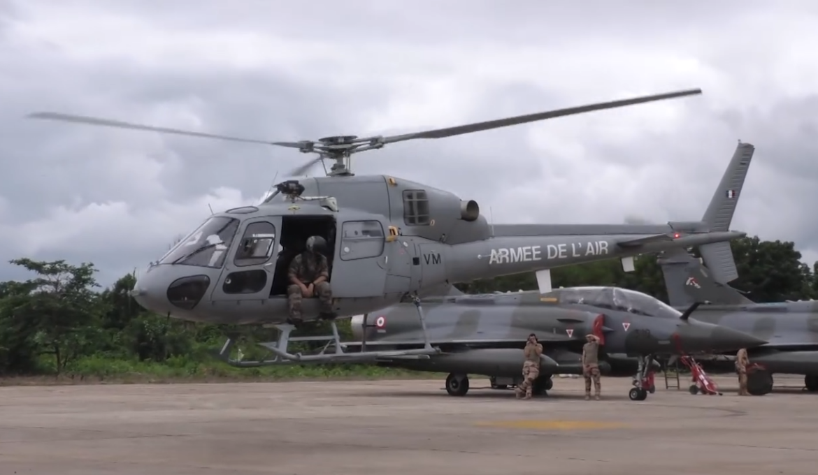 CIV_France_Aeronefs_Bouake_3