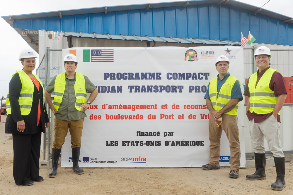 Diplomatie : Infrastructures routières : une délégation américaine visite les travaux du projet d’Abidjan Transport visant à accroître la compétitivité de l’économie.