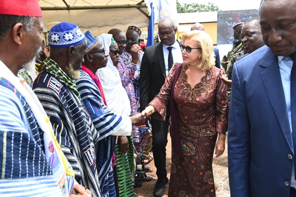 lancement-de-la-campagne-de-distribution-de-kits-scolaires-a-bouake_2p0nk9lqhw2