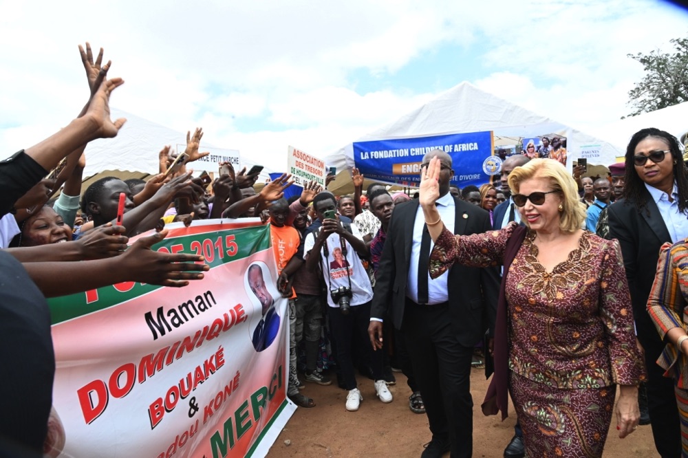 lancement-de-la-campagne-de-distribution-de-kits-scolaires-a-bouake_3frhnt0h2kj