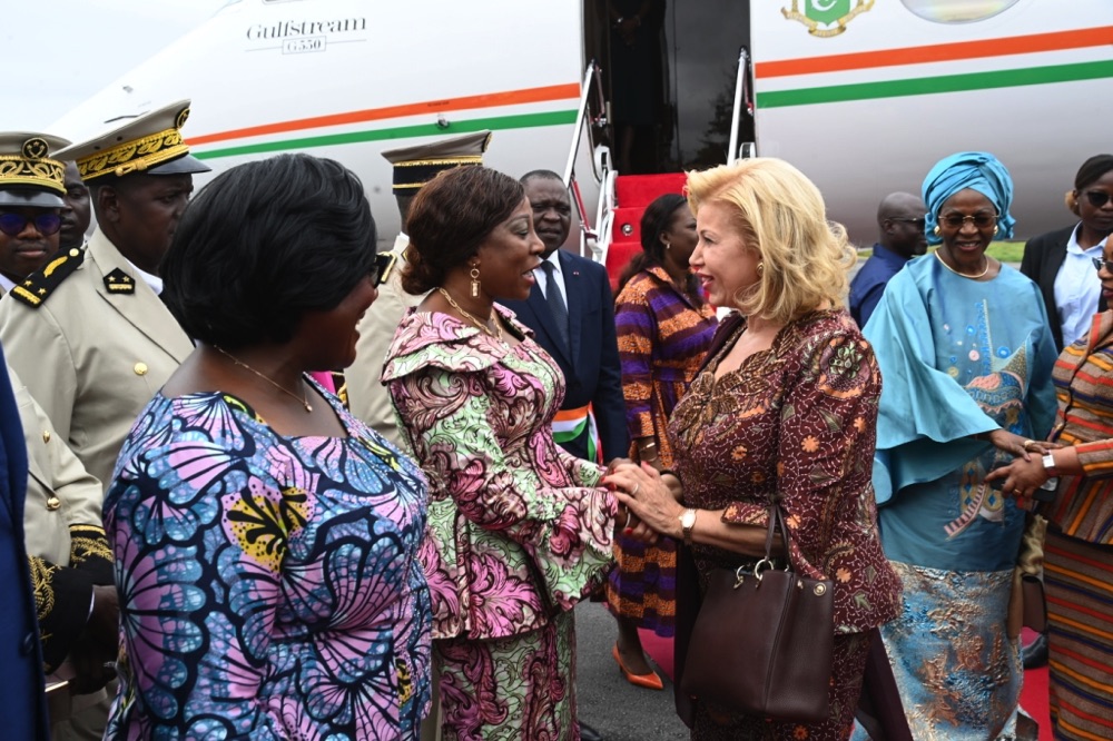 lancement-de-la-campagne-de-distribution-de-kits-scolaires-a-bouake_40zruv13sp4